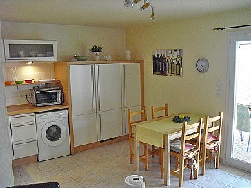 Ferienhaus in Portiragnes Plage - Küche und Essplatz