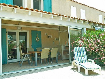 Ferienhaus in Portiragnes Plage - Die schöne Terrasse mit dem Wintergarten