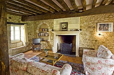 Ferienhaus in Bergerac - Wohnbereich mit offenem Kamin