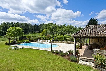 Ferienhaus in Bergerac - Der beheizte Pool mit Poolhaus