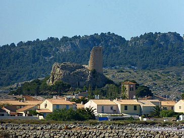 Ferienhaus in Gruissan - Blick auf die Burg