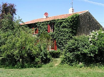 Ferienhaus in Foussais-Payré - Das Haus liegt in Alleinlage