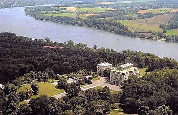 Ferienwohnung in Essen - Villa Hügel (Fam. Krupp) und Baldeneysee