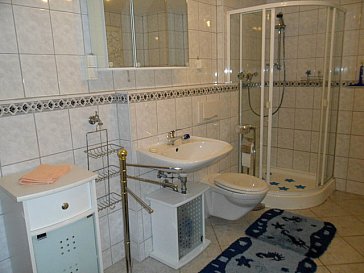 Ferienhaus in Langenhain - Bad mit Dusche/WC