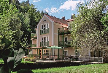 Ferienwohnung in Neunburg vorm Wald - LANDHAUS - APPARTEMENTS IM STAMMHAUS