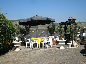 Ferienwohnung in Bad Neuenahr-Ahrweiler - Grillplatz mit Sitzplatz