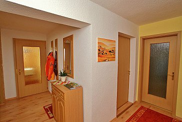 Ferienwohnung in Kirnitzschtal-Lichtenhain - Diele mit Garderobe