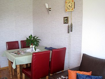 Ferienwohnung in Titisee-Neustadt - Ihre Essecke im Wohnzimmer