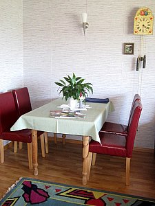 Ferienwohnung in Titisee-Neustadt - Ihre Essecke im Wohnzimmer