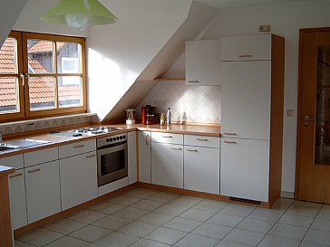 Ferienwohnung in Maisach - Wohnküche mit 4 Fenster.