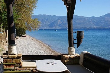 Ferienwohnung in Aegion-Longos - Kaffee-Bar direkt am Strand von Longos