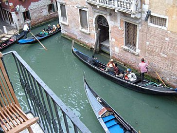 Ferienwohnung in Venedig - Kleiner Balkon mit Blick auf den Kanal
