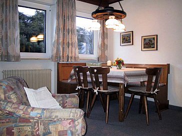 Ferienwohnung in Karersee-Welschnofen - Wohnraum mit integrierter Küchenzeile