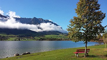 Ferienwohnung in Walchsee - Der Walchsee im Herbst