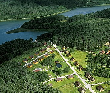 Ferienhaus in Woryty - Luftbild des Teils am See