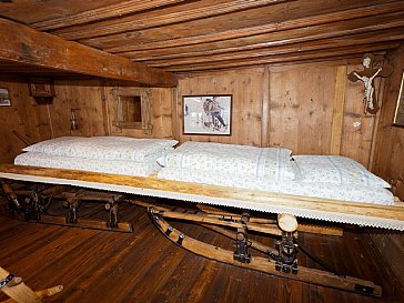 Ferienhaus in Krimml - Betten auf original Schlitten