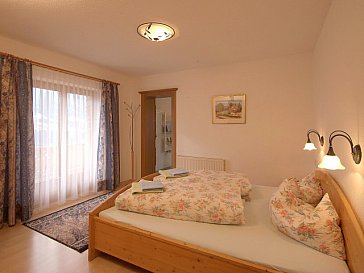 Ferienwohnung in Stumm - Rosengarten Zimmer 3 mit Bad