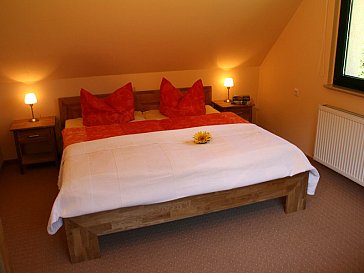 Ferienhaus in Hohnstein - Schlafzimmer mit Doppelbett