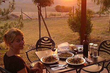 Ferienhaus in Peccioli - Dinner auf der Terrasse