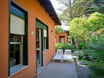 Ferienhaus in Gioiosa Marea - Gartenterrasse