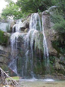 Ferienwohnung in Sassocorvaro - Erfrischung am Wasserfall im Grünen