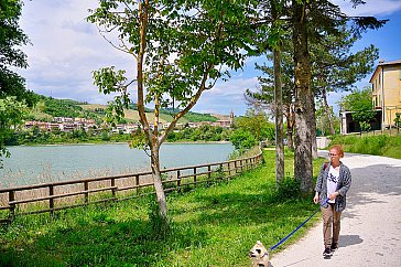 Ferienwohnung in Sassocorvaro - Spaziergang am See