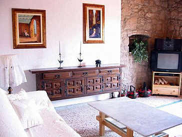 Ferienwohnung in Castellina Marittima - Das Wohnzimmer mit CD-Stereo Anlage