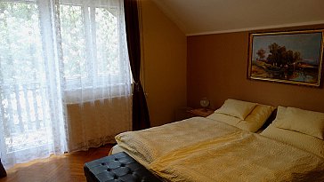 Ferienwohnung in Hévíz - Braune Schlafzimmer der oberen Wohnung