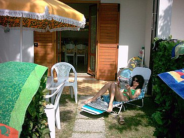 Ferienwohnung in Bibione - Relaxen im Garten der EG-Wohnung Nr. 21