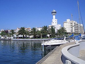 Ferienhaus in Ampuriabrava - Das Warzeichen vom Empuriabrava, der Turm im Hafen