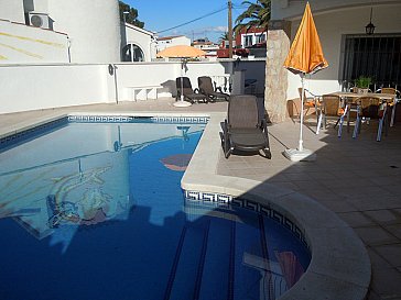 Ferienhaus in Ampuriabrava - Pool 8x4m mit römischer Treppe