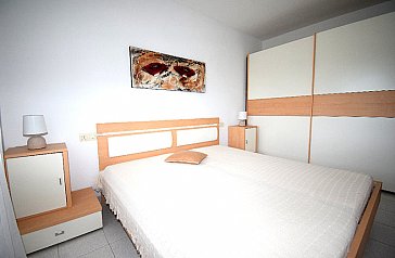 Ferienwohnung in Ampuriabrava - Schlafzimmer mit Doppelbett