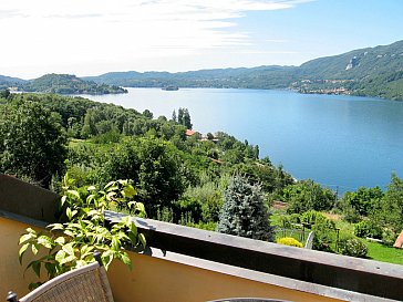 Ferienwohnung in Pettenasco - Blick von der Dachterrassse auf den Lago d'Orta