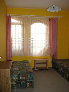 Ferienwohnung in Balatonlelle - Schlafzimmer mit Einzelbetten