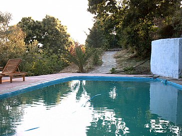 Ferienhaus in Lanjarón - Von der Terasse führt ein kurzer Weg zum Pool