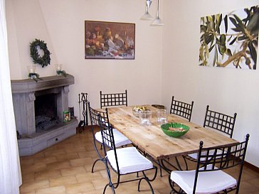 Ferienhaus in Ponte di Castelvecchio - Esszimmer mit Kamin