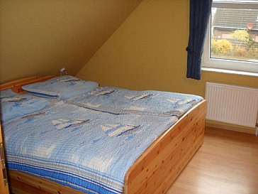 Ferienwohnung in Varel-Dangast - Zur Wohnung gehört ein Schafzimmer mit Doppelbett