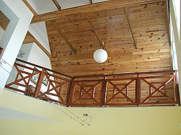 Ferienhaus in Jeffreys Bay - TV Raum oben mit Galerie