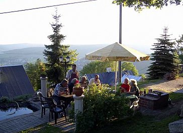 Ferienwohnung in Klingenthal-Aschberg - Sitzplatz mit Grill