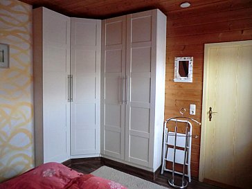 Ferienwohnung in Friedrichskoog-Spitze - Schlafzimmerschrank OG