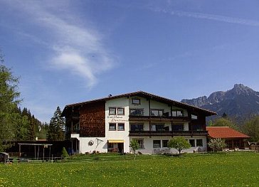 Ferienwohnung in Reutte-Lechaschau - Schöne Ferienwohnungen mit Balkon