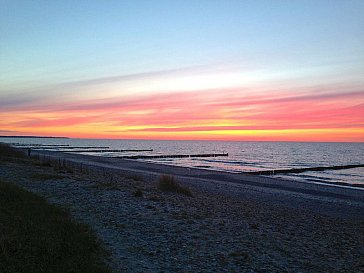 Ferienwohnung in Börgerende-Rethwisch - Sonnenuntergang am Strand