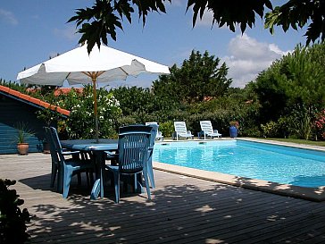 Ferienhaus in Hossegor - Terrasse und Pool