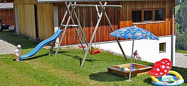 Ferienwohnung in St. Johann - Spielplatz