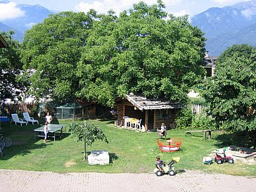 Ferienwohnung in Natz-Schabs - Der Kinderspielplatz mit Streichelzoo