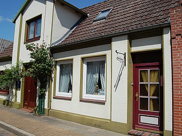 Ferienhaus in Friedrichstadt - Strassenansicht