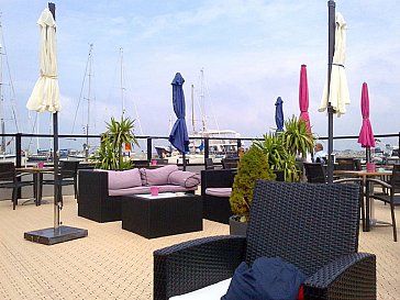 Ferienhaus in Bruinisse - Die schwimmende Terrasse am Jachthafen