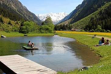 Ferienhaus in St. Leonhard - Ein kleiner Badesee mit gratis Kneippanlage