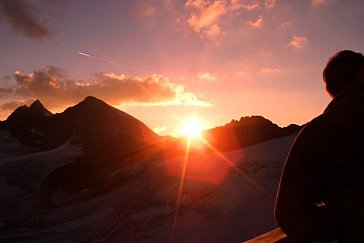 Ferienhaus in St. Leonhard - Sonnenuntergang auf den Bergen