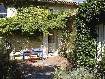 Ferienhaus in Lusignac - Terrasse